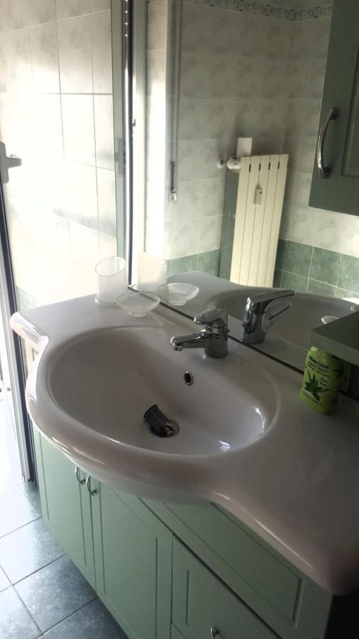 Albenga Sul Mare Famiglie Ed Amici Fino 10 Posti Apartamento Exterior foto